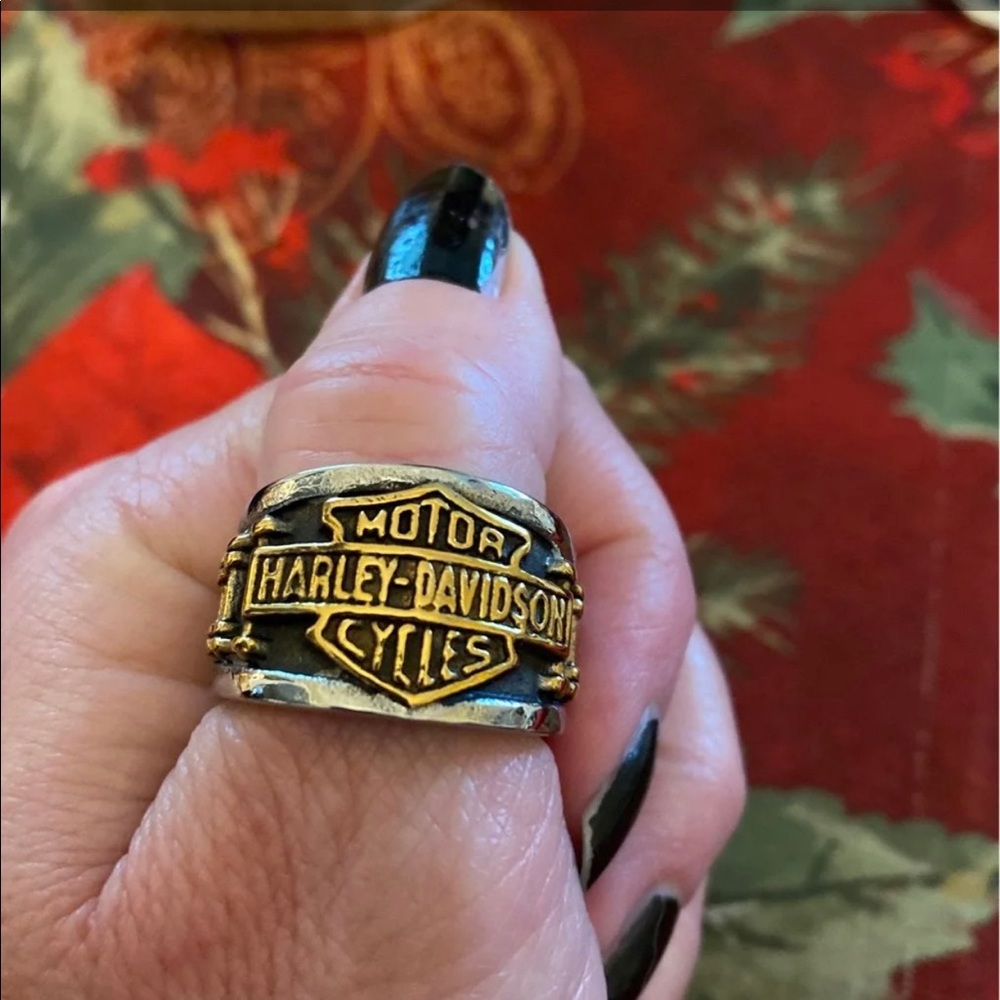 HD Mens Gold Rings